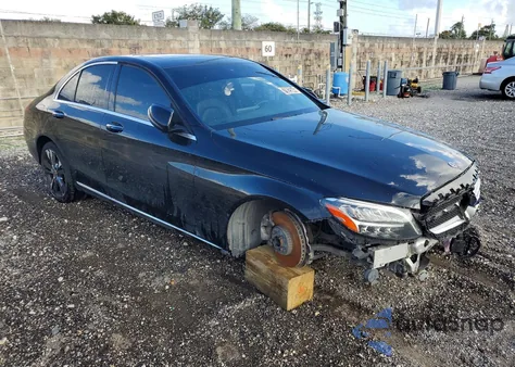 2019 Mercedes-Benz C 300 из США, поврежденный, VIN 55SWF8DB4KU303417